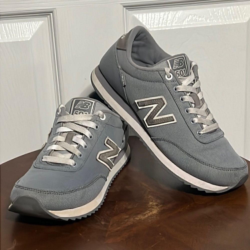 🔥🔥NEW BALANCE 501‎ Running Shoes Gray - Women Sz 8 - EXCELLENT Condition